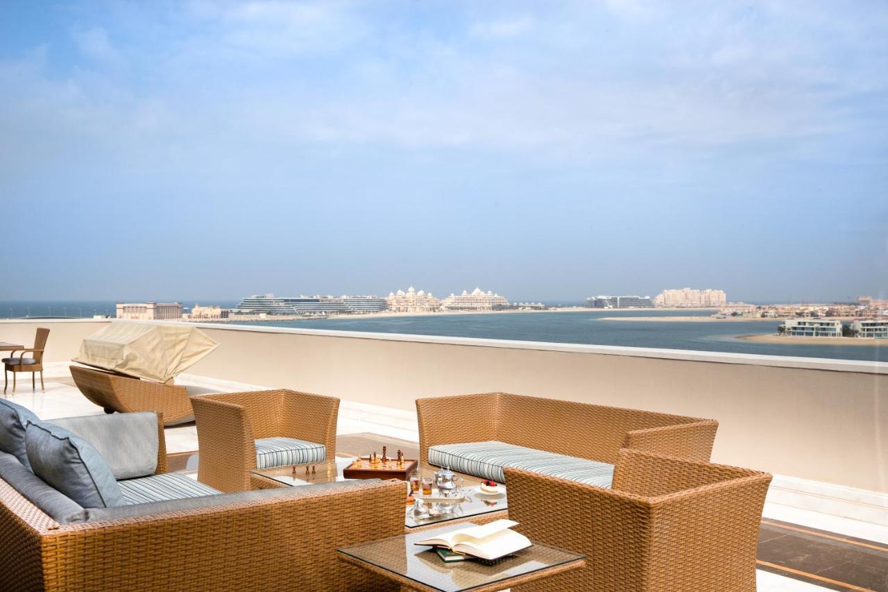 Jumeirah Zabeel Saray Dubai Esterno foto View of the Palm Jumeirah from the Westin